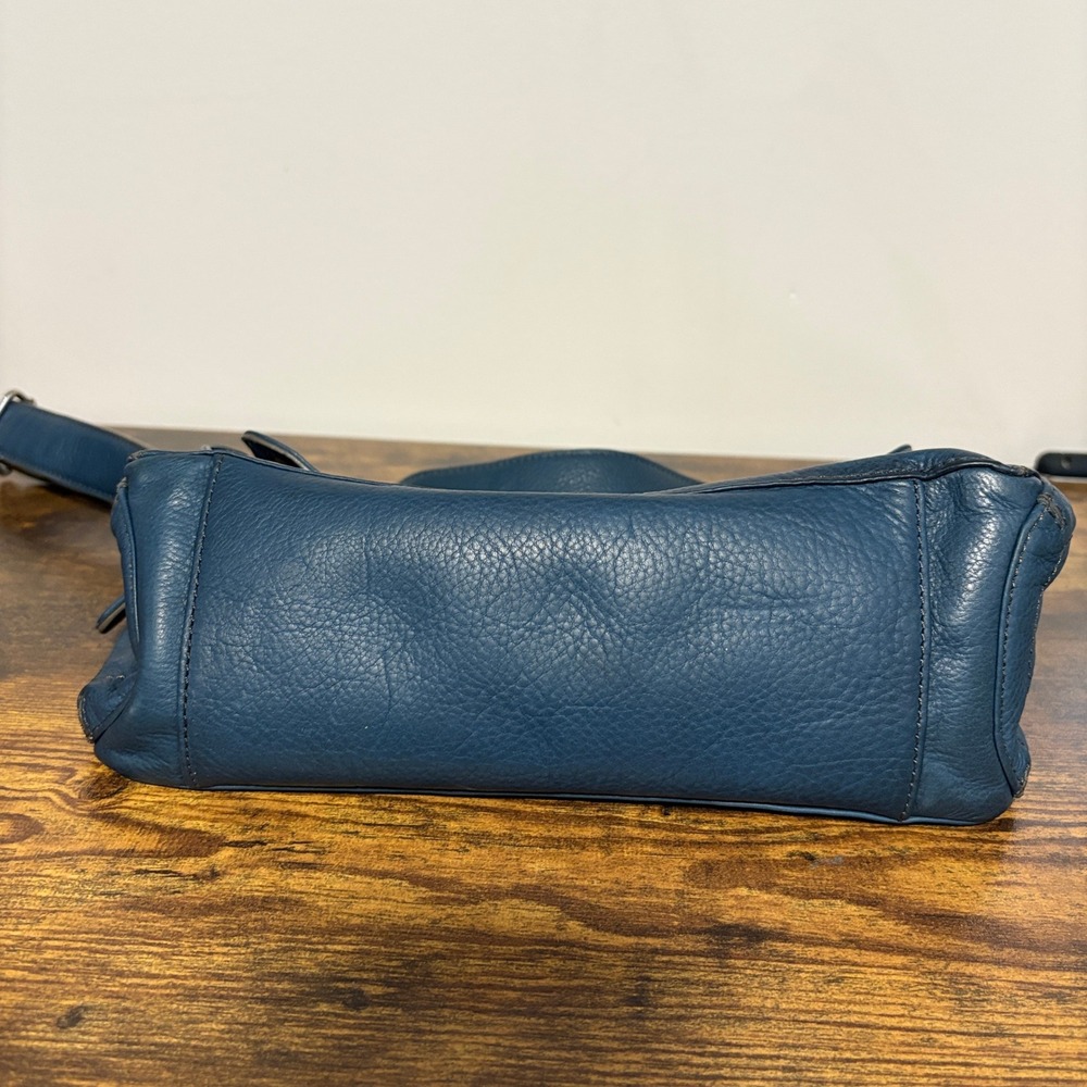 Liz Claiborne Slouchy Shoulder Bag Blue Soft Pebbled Leather Vintage Y2K - Picture 5 of 16